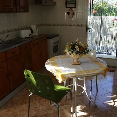 Apartment Apartment, With Full Kitchen, Bedroom With Double Bed And Bathroom, Nazaré